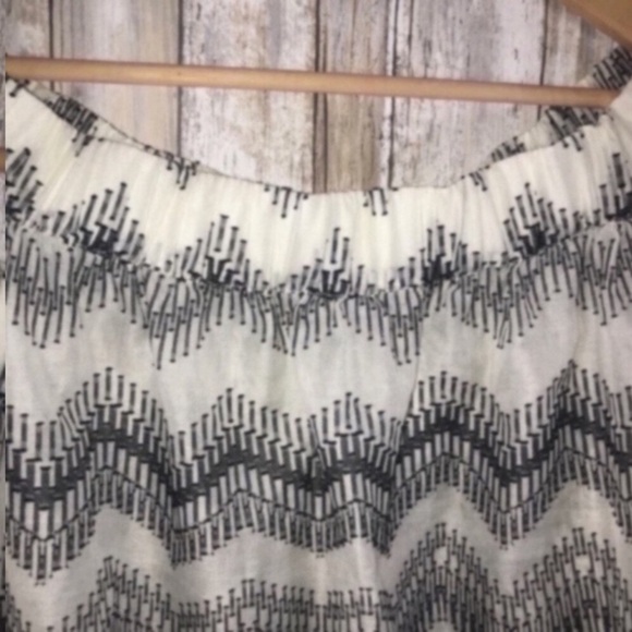 NWT Lou & Gray Zig Zag Off Shoulder Top - Picture 4 of 5